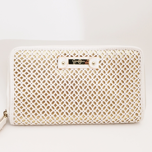 Jessica Simpson White/Gold Diamond Lattice Wallet 2 Zipper Compartment JS9782 - Picture 10 of 10
